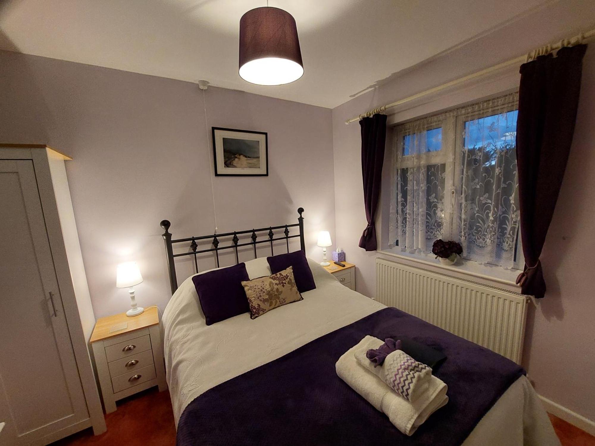 Private Apartment, Parking, Sea And Country Views Lyme Regis Exterior photo