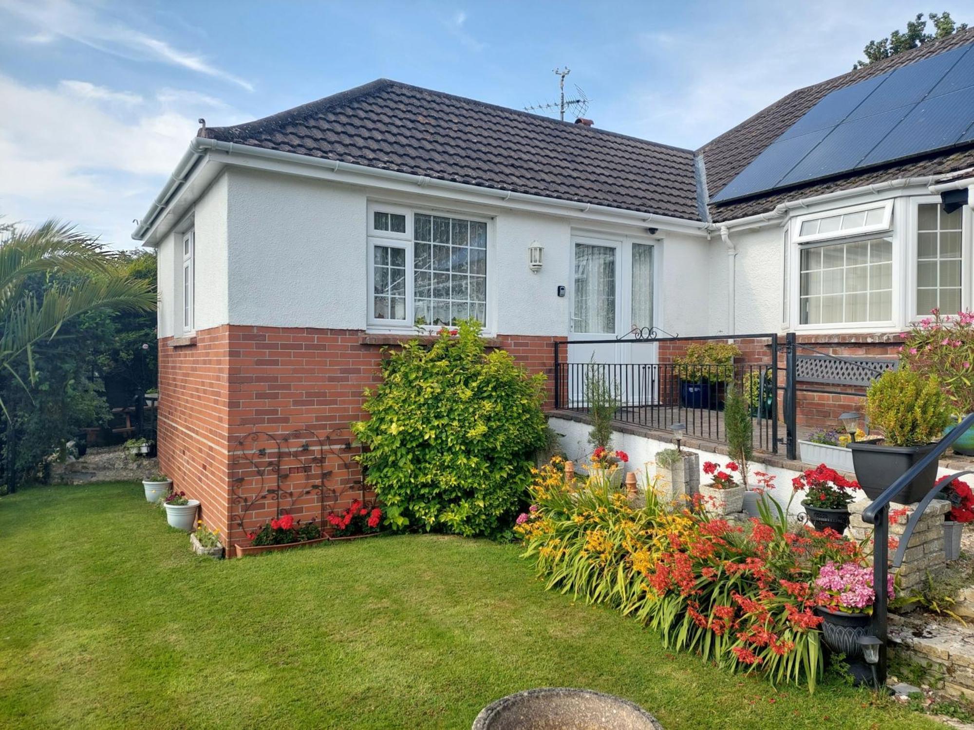 Private Apartment, Parking, Sea And Country Views Lyme Regis Exterior photo
